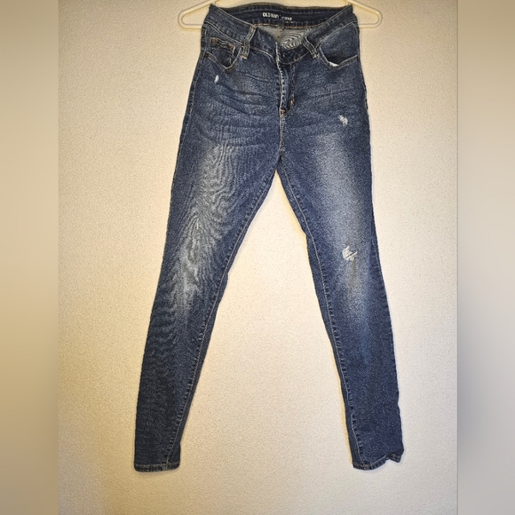 Old Navy Rockstar Super Skinny Mid-Rise - Picture 2 of 5